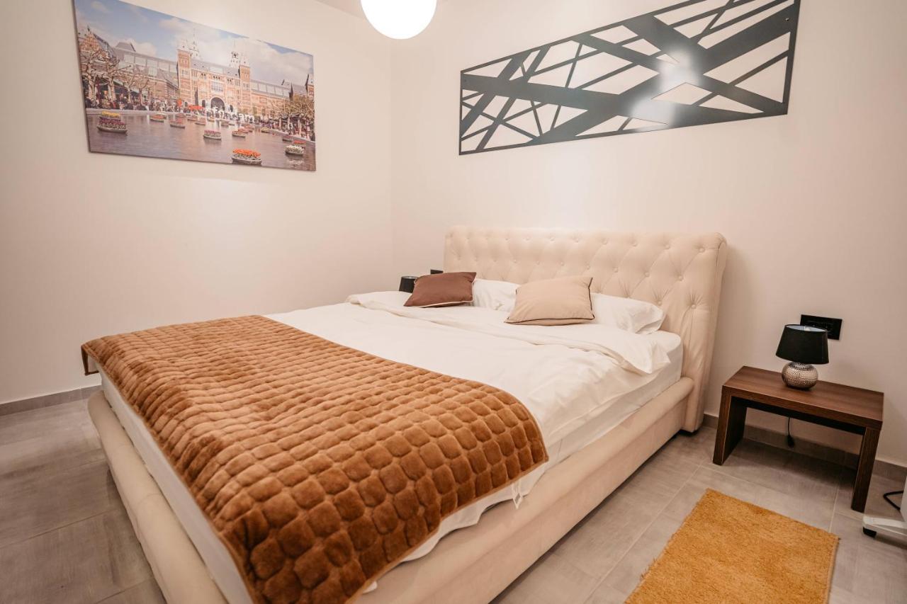 Magico Rooms & Apartments Nis Luaran gambar