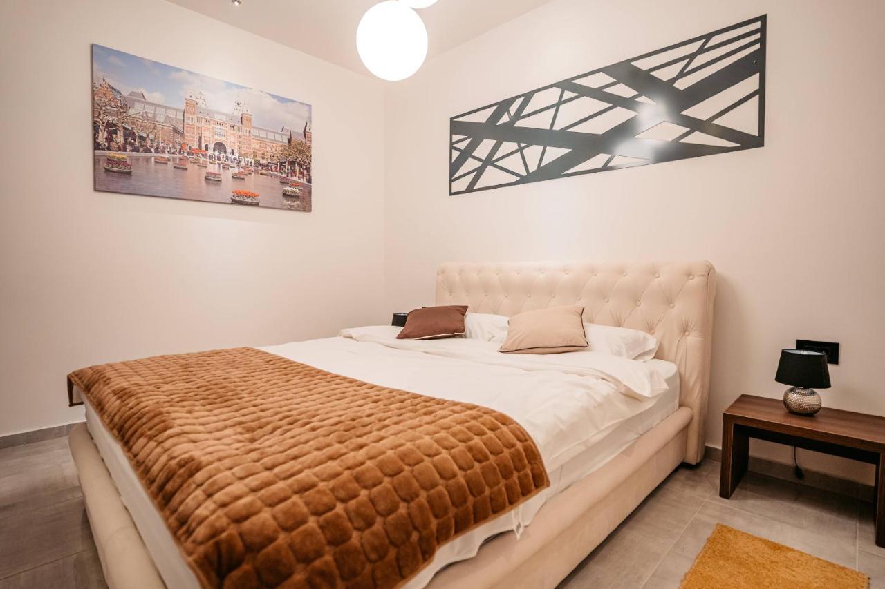 Magico Rooms & Apartments Nis Luaran gambar
