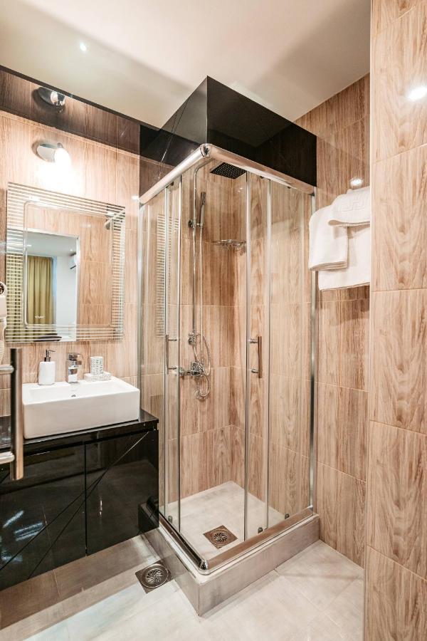Magico Rooms & Apartments Nis Luaran gambar